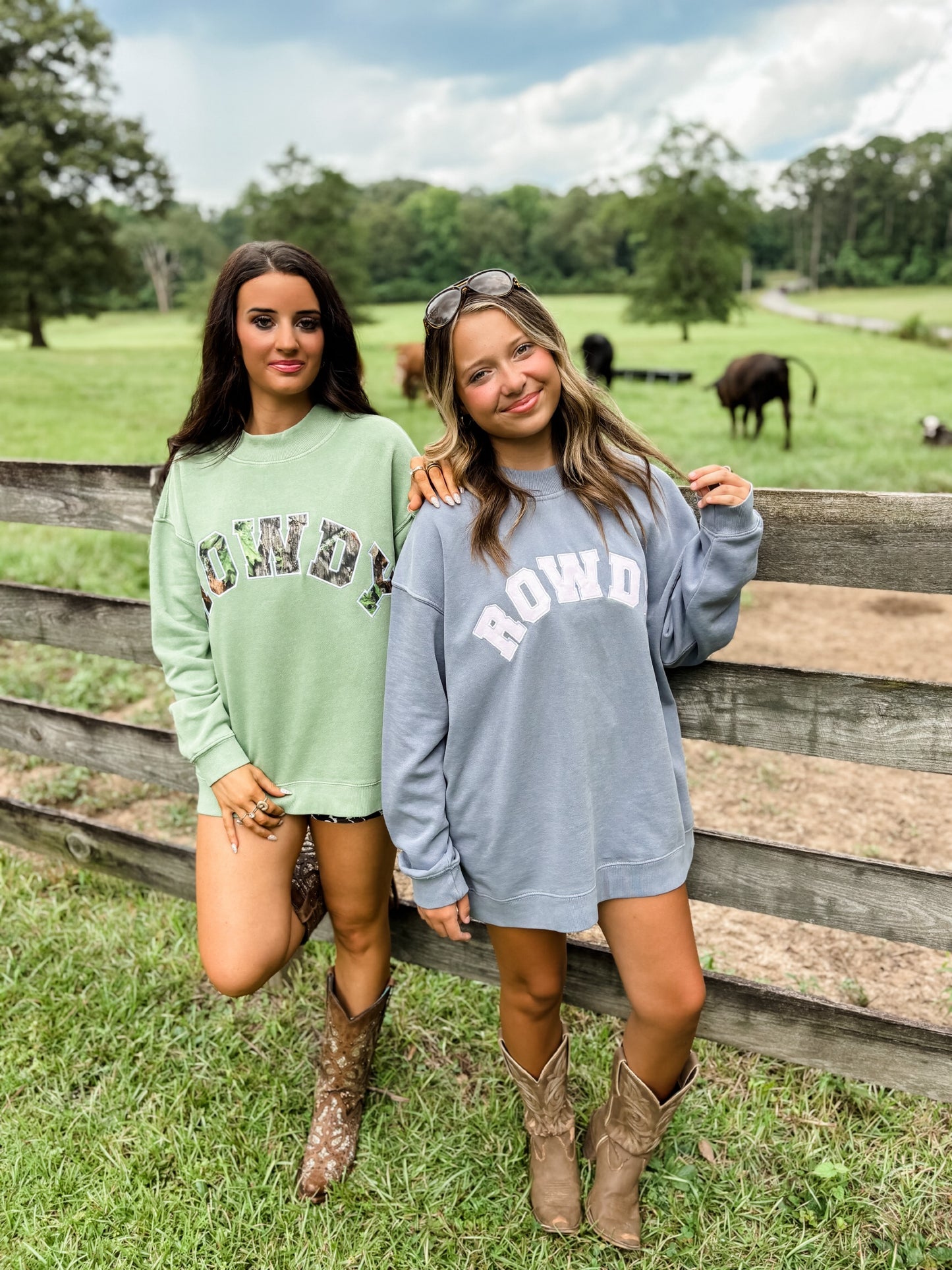 ROWDY Sweatshirt - camo